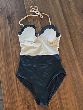 Topshop Two-Tone Scalloped One-Piece Swimsuit Size S